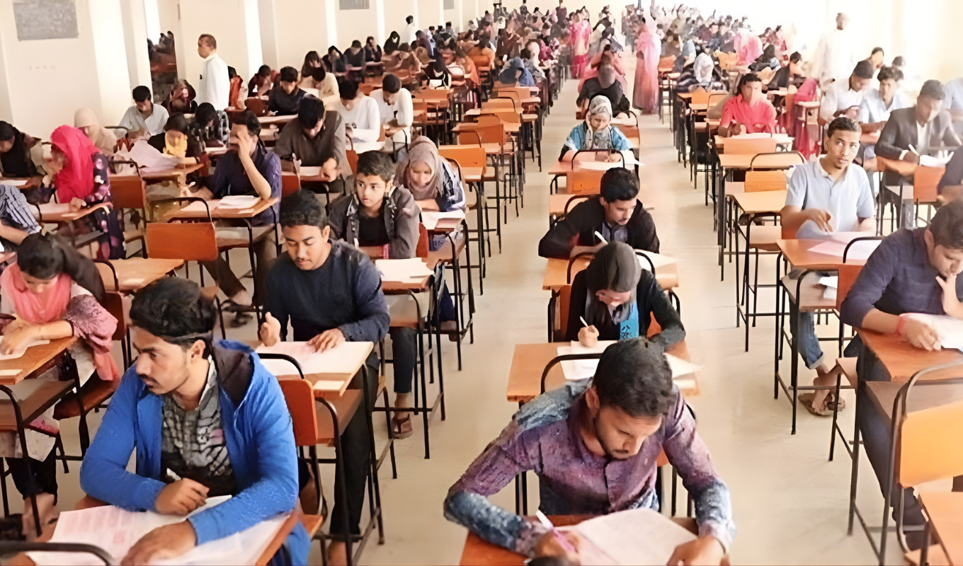 পাস বেশি, সুযোগ কম